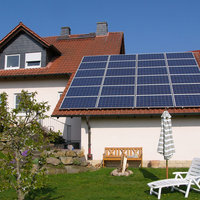 Photovoltaikanlage auf Garage