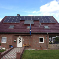 Photovoltaikanlage am Dach von der plubek gmbh
